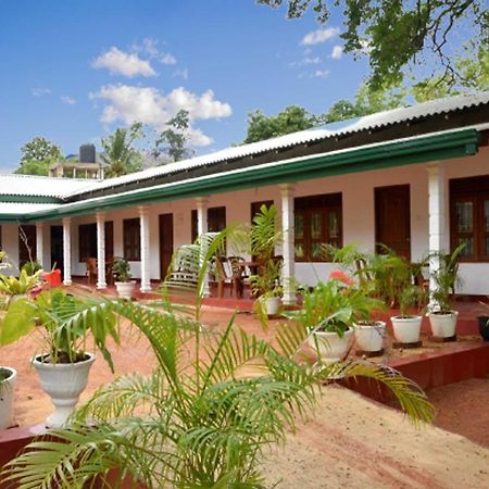 Dula Lake Resort Anuradhapura Luaran gambar